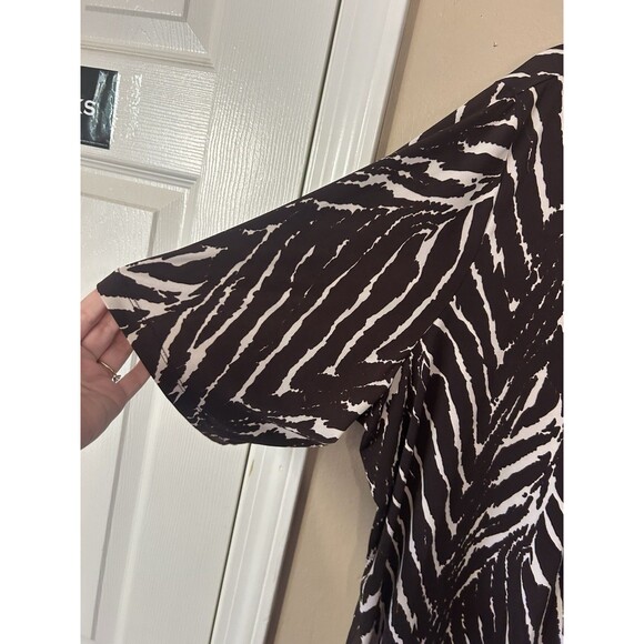 Susan Graver Printed Liquid Knit Top Size 3X Animal Print Brown Stretch - Picture 3 of 9